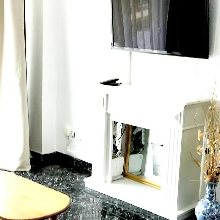 شقة 3 Bedrooms Appartement At Los Cristianos 50 M Away From The Beach With Sea View Shared Pool And Furnished Balcony لوس كريستيانوس